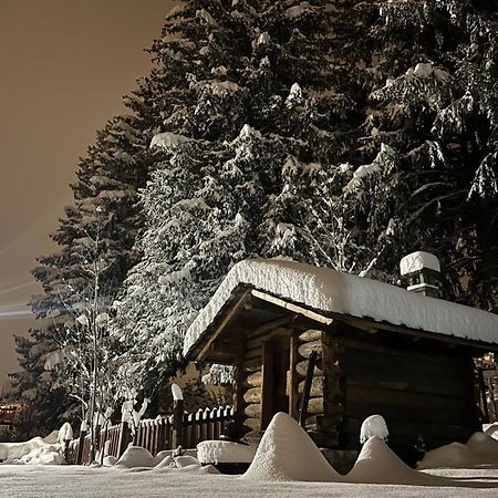 Chalet Blanc "Le Flocon" Курмайор Екстер'єр фото